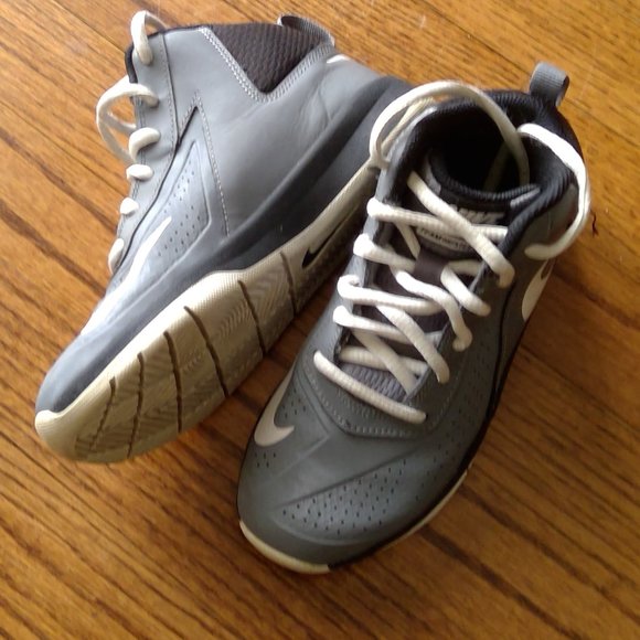 Nike Other - Boy's Nike Basketball High-top Gym Shoes